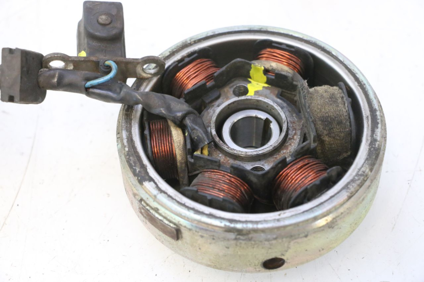 photo de ROTOR STATOR PEUGEOT VIVACITY NEW 2T 50 (2008 - 2017) - Zoom état d’usage