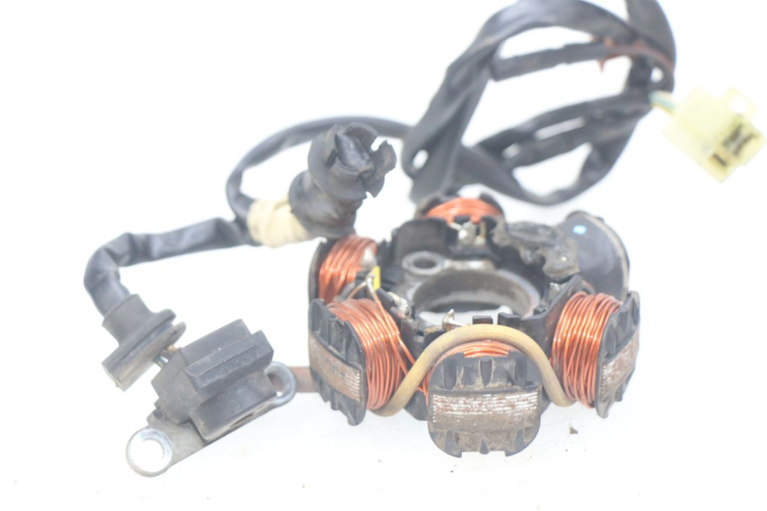 photo de ROTOR STATOR PEUGEOT VIVACITY 50 (1998 - 2003) - Points de fixation