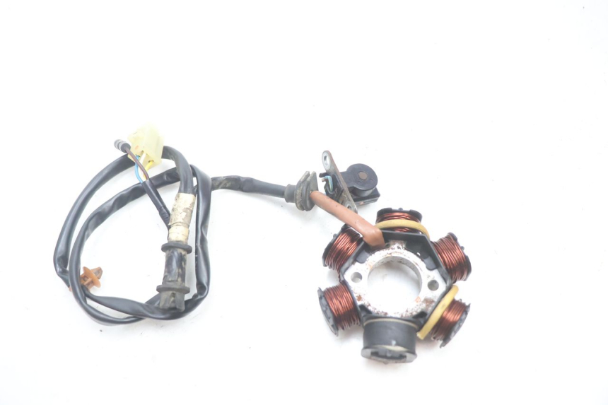 photo de ROTOR STATOR PEUGEOT VIVACITY 50 (1998 - 2003) - Gros plan technique