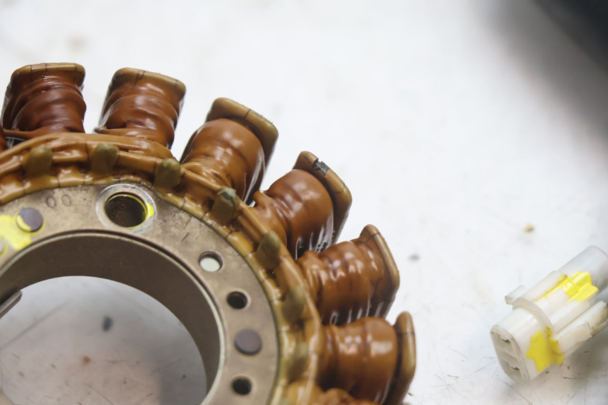 photo de ROTOR STATOR YAMAHA X-MAX XMAX 125 (2010 - 2013) - Points de fixation