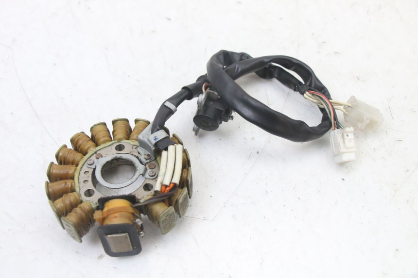 photo de ROTOR STATOR YAMAHA YP MAJESTY 125 (2007 - 2010) - Points de fixation