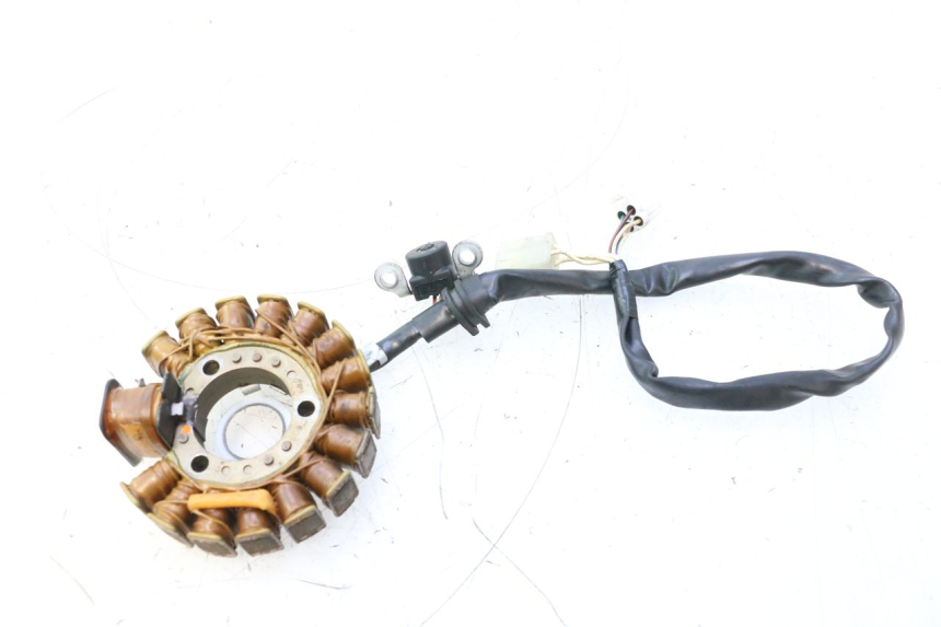 photo de ROTOR STATOR YAMAHA YP MAJESTY 125 (1998 - 2001) - Gros plan technique
