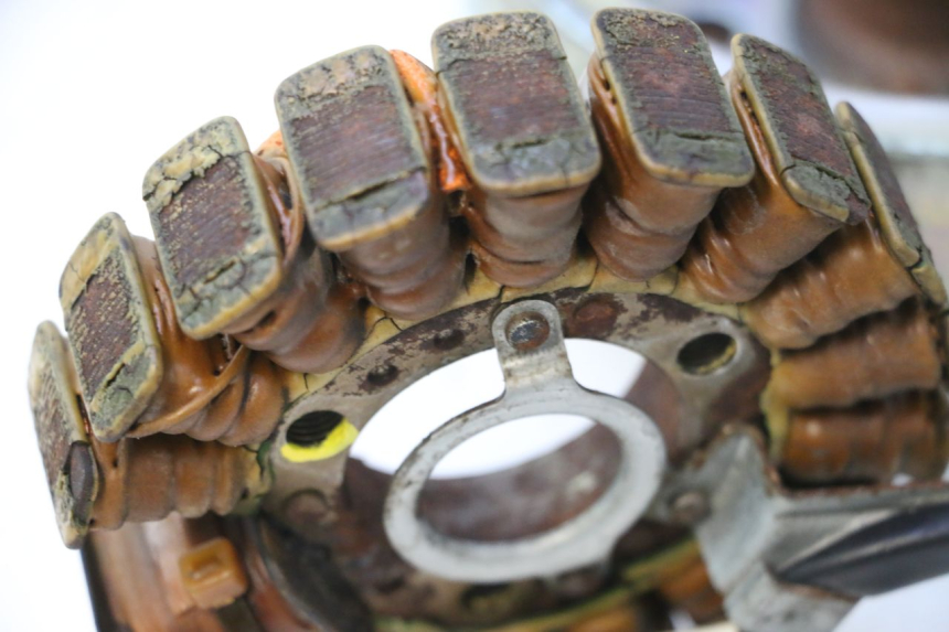 photo de ROTOR STATOR YAMAHA YP MAJESTY 125 (2002 - 2006) - Gros plan technique