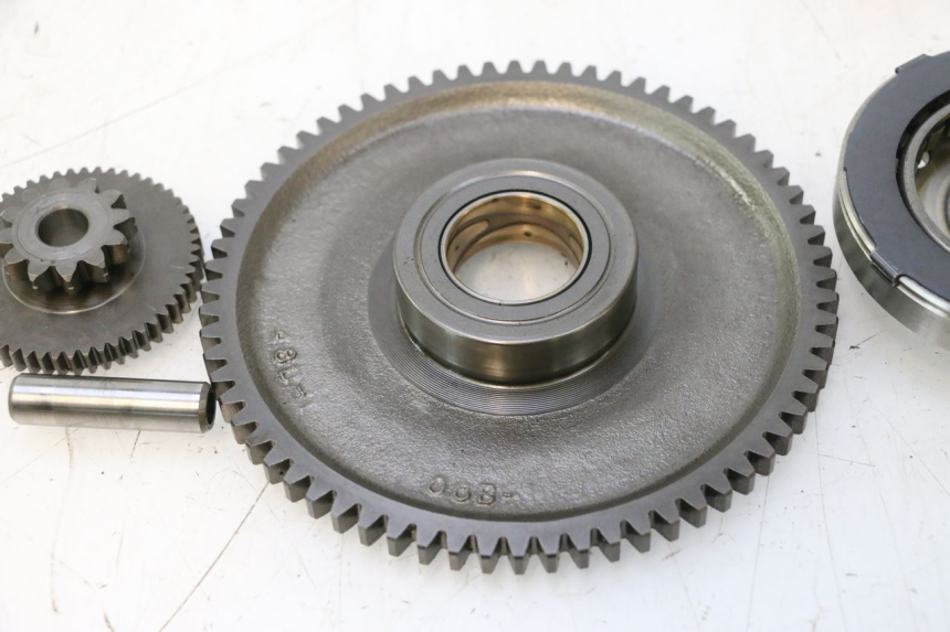 photo de ROUE LIBRE DEMARREUR SUZUKI GSF N BANDIT 1200 (2001 - 2005) - Gros plan technique