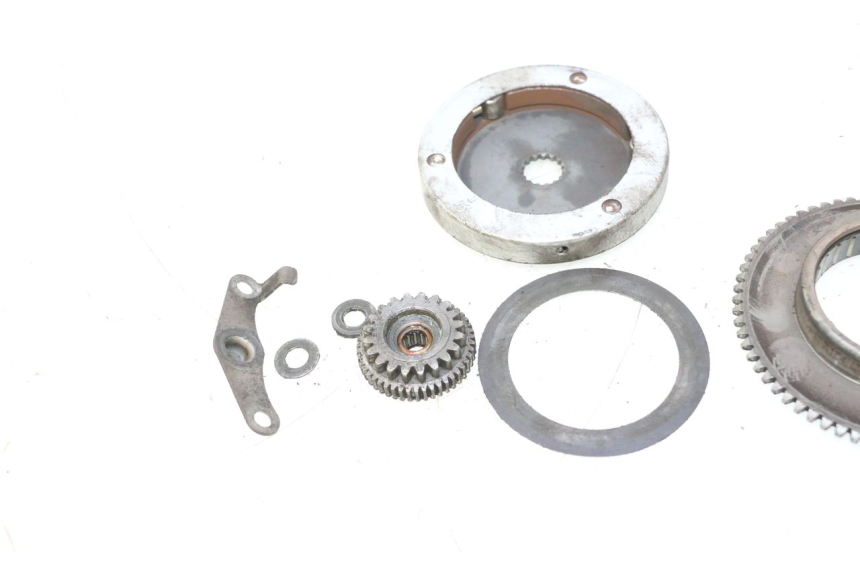 photo de ROUE LIBRE DEMARREUR KEEWAY RY6 2T 50 (2011 - 2019) - Autre angle de vue
