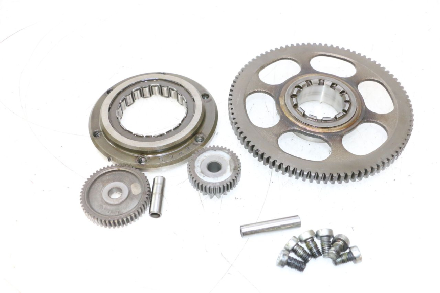 photo de ROUE LIBRE DEMARREUR HONDA XRV AFRICA TWIN 750 (1990 - 1992) - Gros plan technique