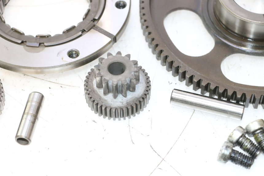 photo de ROUE LIBRE DEMARREUR HONDA XRV AFRICA TWIN 750 (1990 - 1992) - Points de fixation