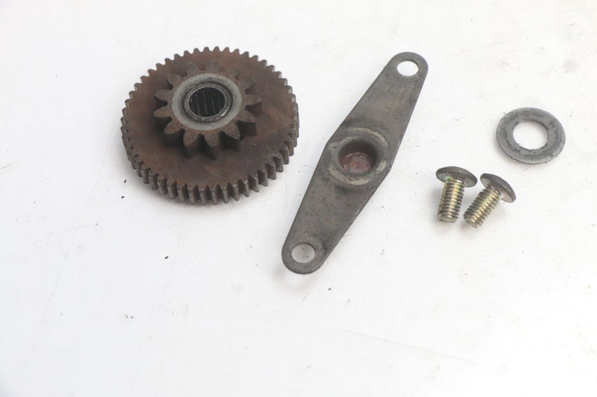 photo de ROUE LIBRE DEMARREUR YAMAHA YP MAJESTY 125 (1998 - 2001) - Gros plan technique