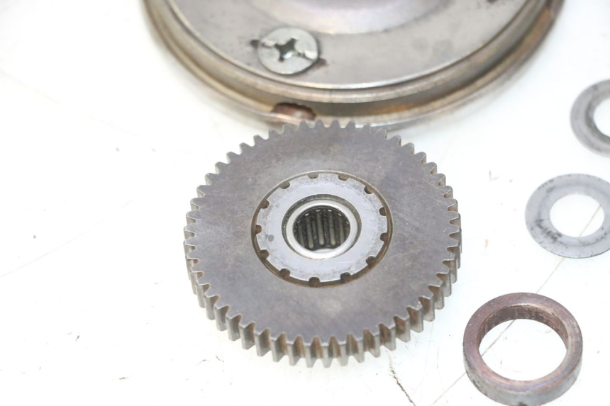 photo de ROUE LIBRE DEMARREUR YAMAHA YP MAJESTY 125 (2002 - 2006) - Gros plan technique