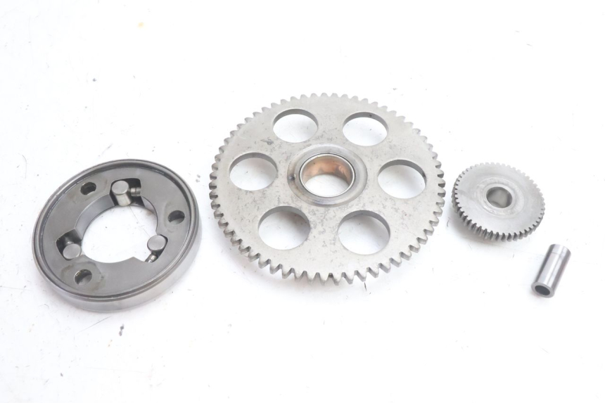 photo de ROUE LIBRE DEMARREUR KAWASAKI ZZR 600 (1995 - 2004) - Gros plan technique