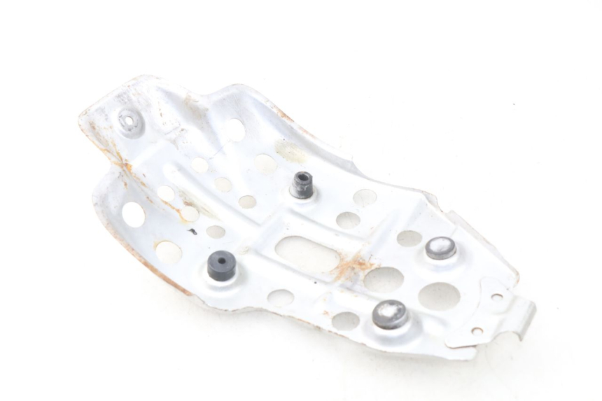 photo de SABOT MOTEUR YAMAHA TW 125 (1998 - 2002) - Gros plan technique