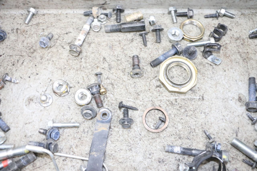 photo de SAC VISSERIE VIS KYMCO AGILITY 4T 50 (2018 - 2022) - Détail de la pièce