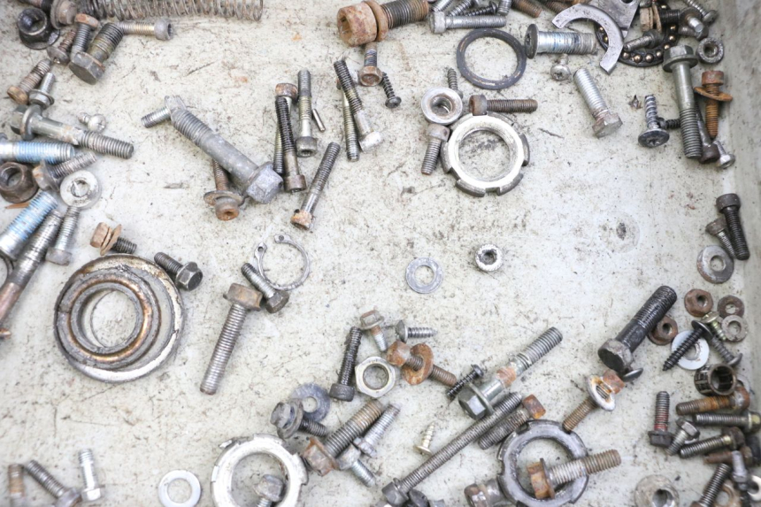 photo de SAC VISSERIE VIS MBK BOOSTER SPIRIT 50 (2004 - 2017) - Détail de la pièce