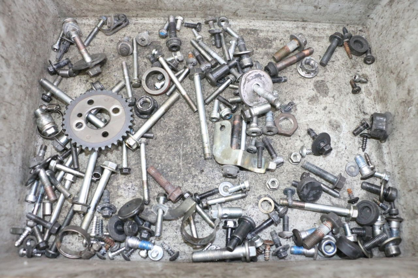 photo de SAC VISSERIE VIS SUZUKI BURGMAN 125 (2007 - 2014)