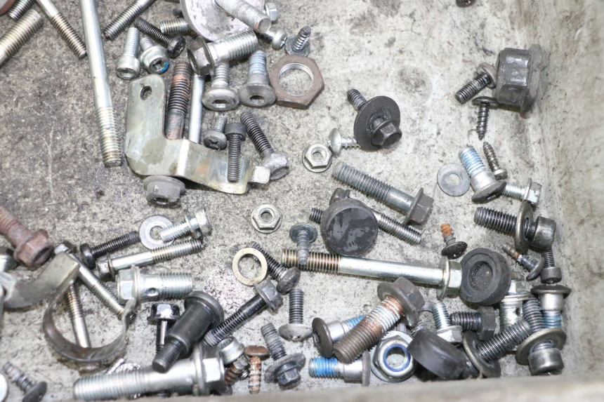 photo de SAC VISSERIE VIS SUZUKI BURGMAN 125 (2007 - 2014)