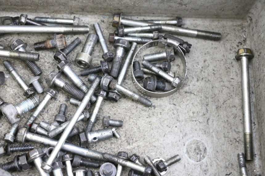 photo de SAC VISSERIE VIS SUZUKI BURGMAN EXECUTIVE ABS 650 (2006 - 2012) - Vue d’ensemble