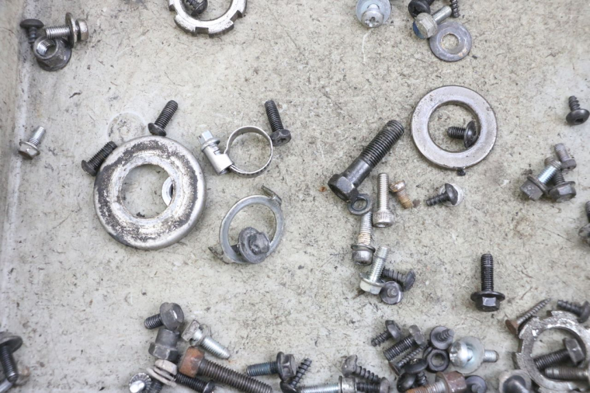 photo de SAC VISSERIE VIS YAMAHA BW'S EASY 50 (2013 - 2016) - Zoom état d’usage