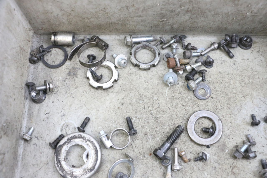 photo de SAC VISSERIE VIS YAMAHA BW'S EASY 50 (2013 - 2016) - Autre angle de vue