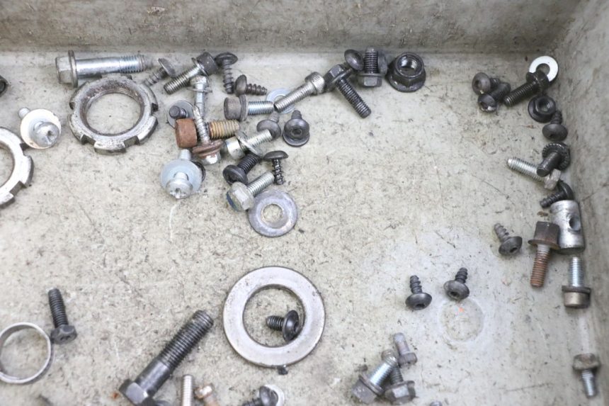 photo de SAC VISSERIE VIS YAMAHA BW'S EASY 50 (2013 - 2016) - Gros plan technique