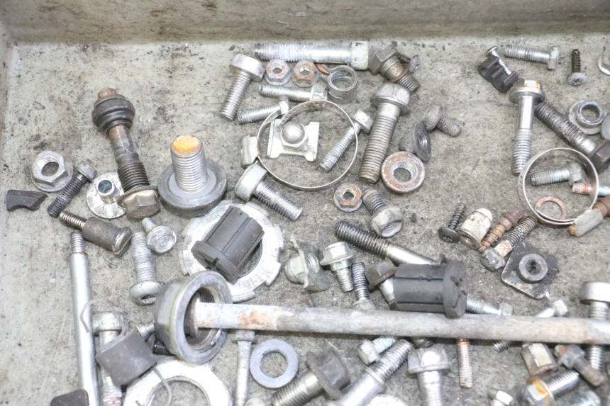 photo de SAC VISSERIE VIS HONDA CBF 500 (2004 - 2007)