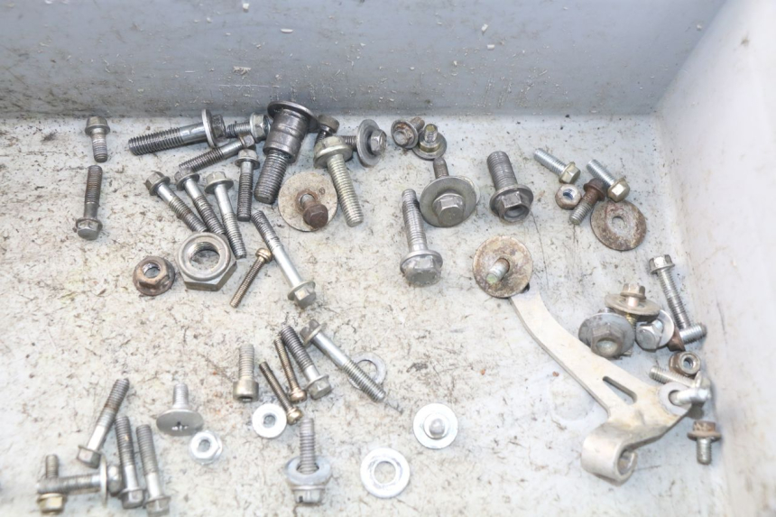 photo de SAC VISSERIE VIS HONDA CRF CR-F 450 (2005 - 2008)