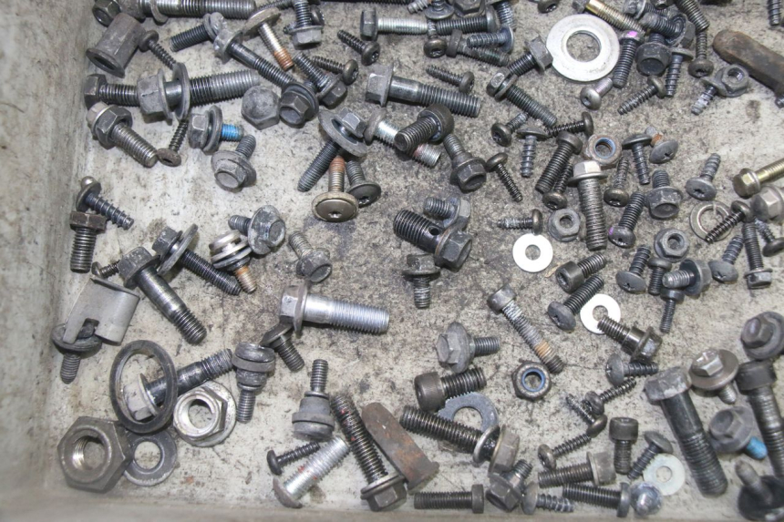 photo de SAC VISSERIE VIS YAMAHA CYGNUS X INJECTION 125 (2007 - 2013)