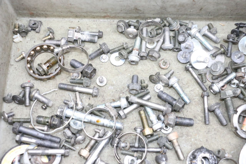 photo de SAC VISSERIE VIS SUZUKI DL V STROM 1000 (2002 - 2007) - Zoom état d’usage