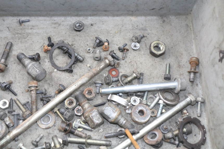 photo de SAC VISSERIE VIS PEUGEOT ELYSTAR 125 (2002 - 2007)