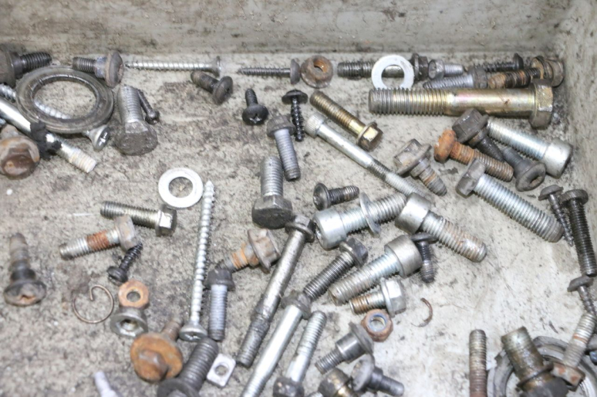 photo de SAC VISSERIE VIS PEUGEOT ELYSTAR 50 (2002 - 2014)