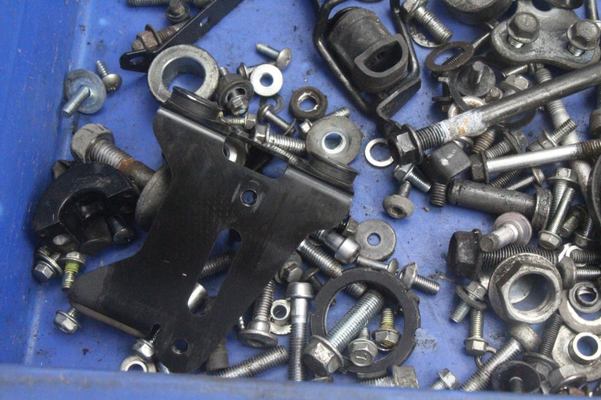 photo de SAC VISSERIE VIS KAWASAKI ER-6 ER6 F ABS 650 (2012 - 2016) - Autre angle de vue