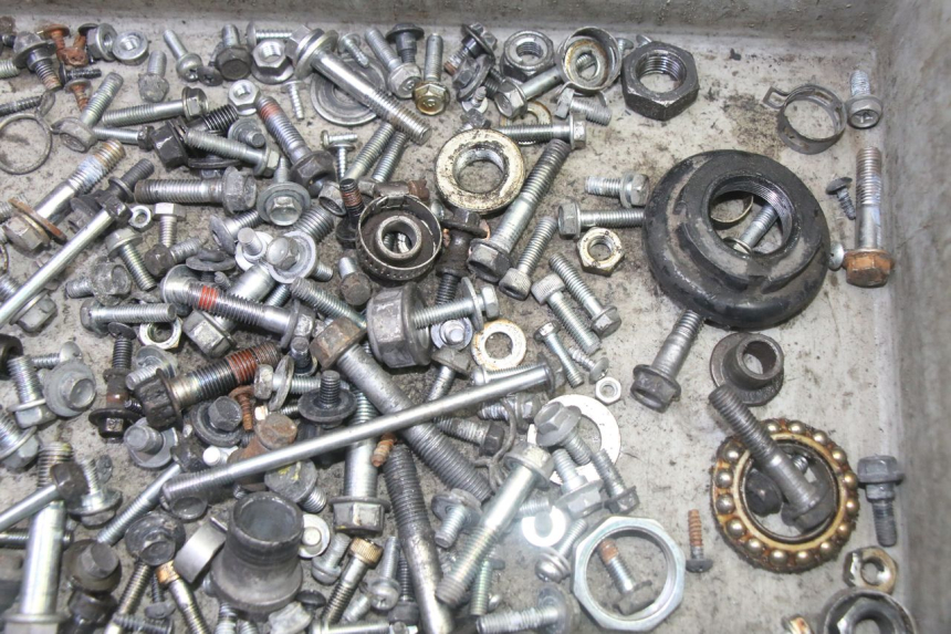 photo de SAC VISSERIE VIS HONDA FES S-WING SWING ABS 125 (2007 - 2015)