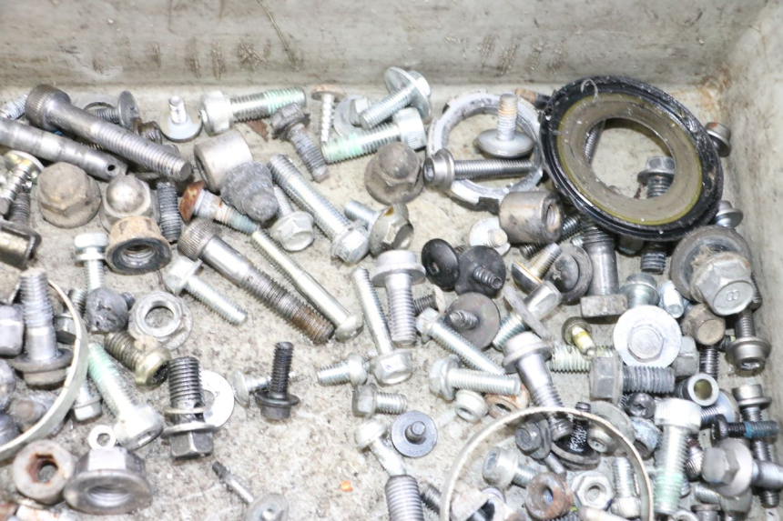 photo de SAC VISSERIE VIS YAMAHA FJR ABS 1300 (2006 - 2012) - Gros plan technique