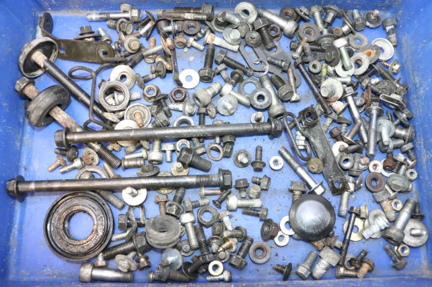 photo de SAC VISSERIE VIS KAWASAKI GPX F ZX750F 750 (1986 - 1990) - Vue principale