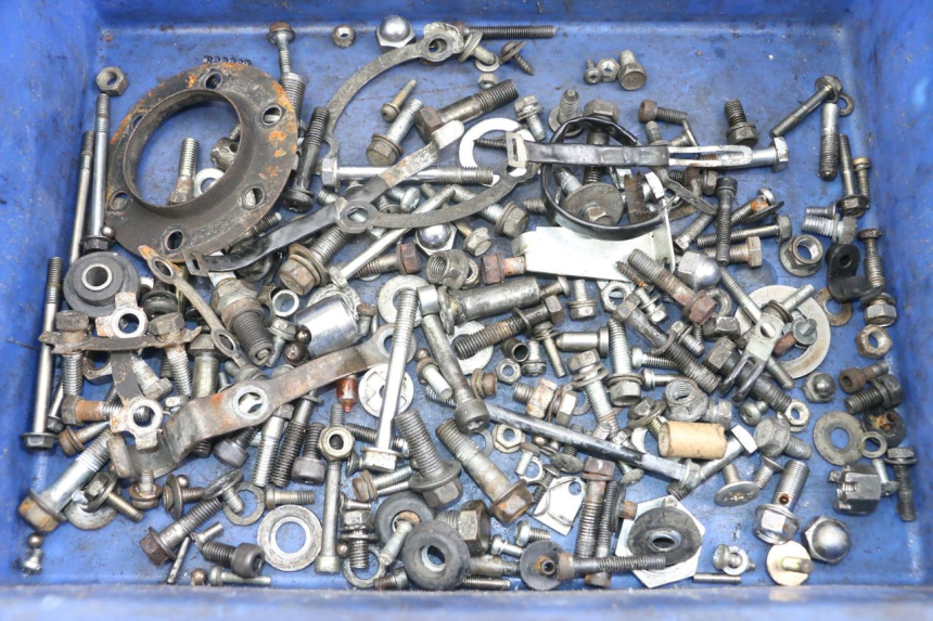photo de SAC VISSERIE VIS SUZUKI GSX E 250 (1982 - 1983)