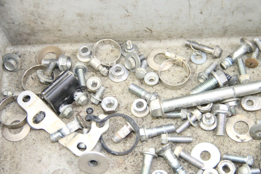 photo de SAC VISSERIE VIS HONDA CRF 250 (2010 - 2013)