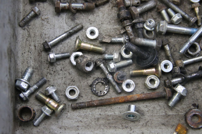 photo de SAC VISSERIE VIS HONDA XR L 125 (2003 - 2007)