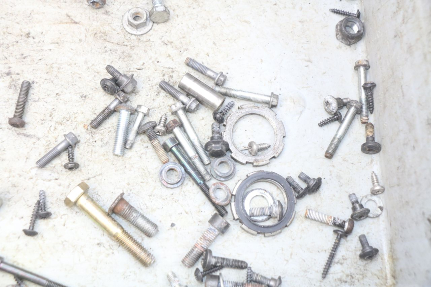 photo de SAC VISSERIE VIS PEUGEOT LUDIX BLASTER 50 (2006 - 2014)