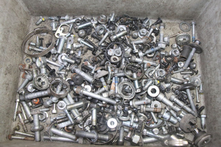 photo de SAC VISSERIE VIS PIAGGIO MP3 HPE 350 (2018 - 2020) - Vue principale