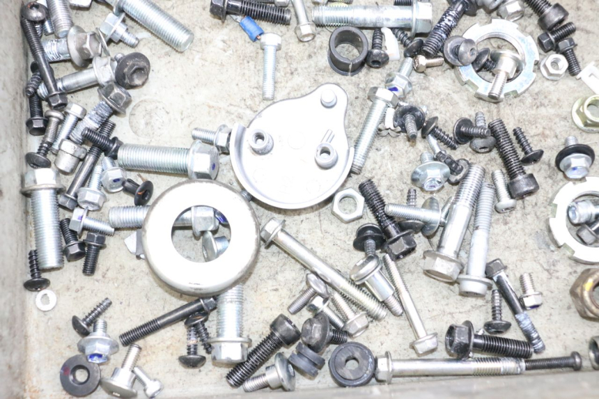 photo de SAC VISSERIE VIS YAMAHA NEO'S CORE 1 (2022 - 2026) - Autre angle de vue