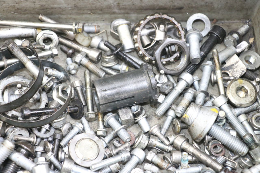 photo de SAC VISSERIE VIS MOTO GUZZI NORGE 8V GT 1200 (2011 - 2016) - Autre angle de vue