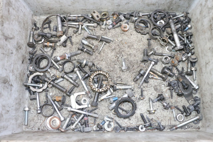 photo de SAC VISSERIE VIS PEUGEOT SATELIS 125 (2013 - 2018)