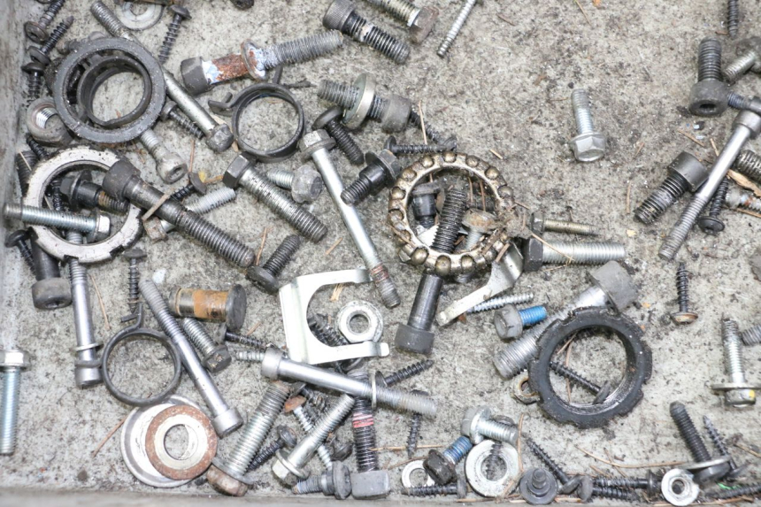 photo de SAC VISSERIE VIS PEUGEOT SATELIS 125 (2013 - 2018)