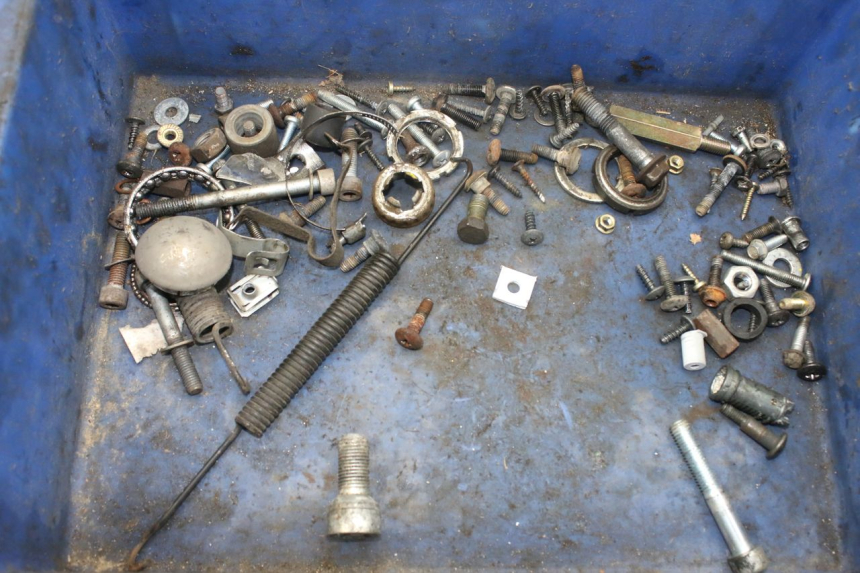 photo de SAC VISSERIE VIS PIAGGIO LIBERTY 4T 50 (2004 - 2008)