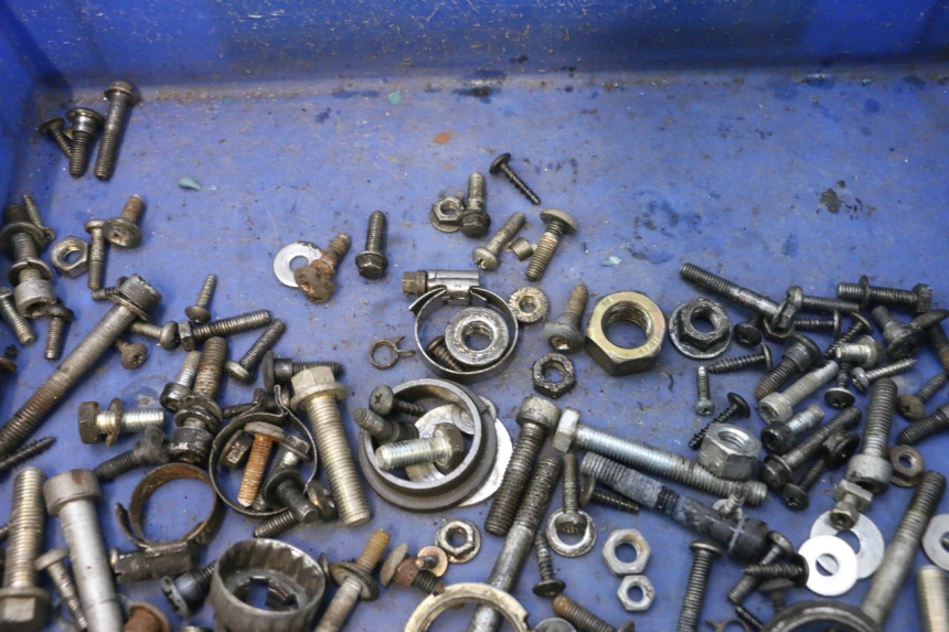 photo de SAC VISSERIE VIS GILERA RUNNER SP 50 (2002 - 2004) - Points de fixation