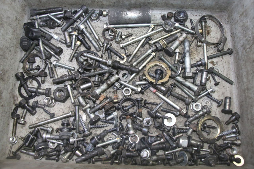 photo de SAC VISSERIE VIS PEUGEOT SATELIS 125 (2013 - 2018)