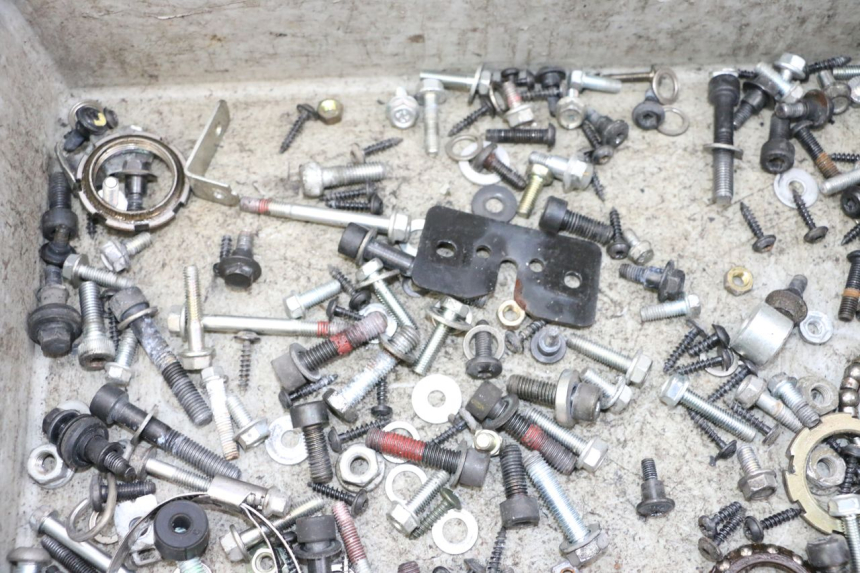 photo de SAC VISSERIE VIS PEUGEOT SATELIS 125 (2013 - 2018) - Zoom état d’usage