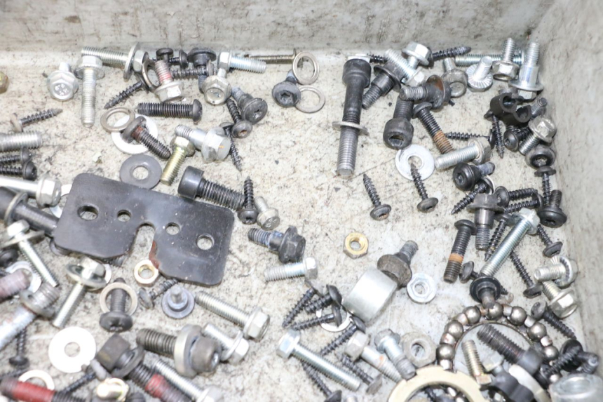 photo de SAC VISSERIE VIS PEUGEOT SATELIS 125 (2013 - 2018) - Vue d’ensemble