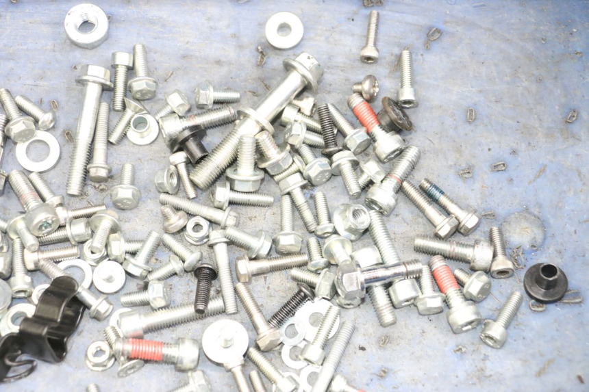 photo de SAC VISSERIE VIS ROYAL ENFIELD SCRAM 411 (2022 - 2024) - Zoom état d’usage
