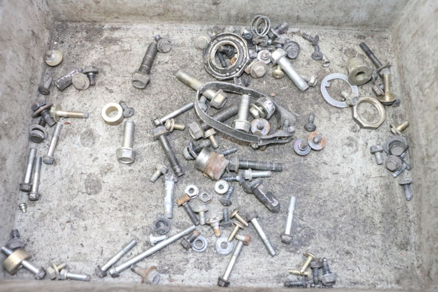 photo de SAC VISSERIE VIS HONDA SCV LEAD 100 (2003 - 2007)