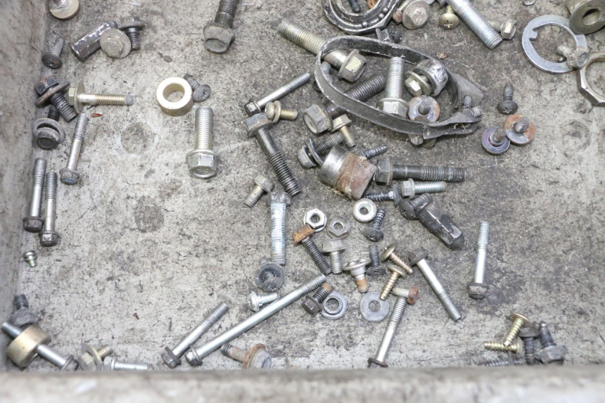 photo de SAC VISSERIE VIS HONDA SCV LEAD 100 (2003 - 2007)